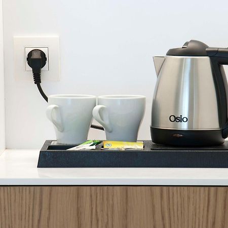ホテル Radisson Blu Towers Kaushambi Delhi Ncr ガーズィヤーバード エクステリア 写真 A kettle