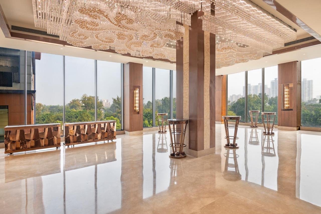ホテル Radisson Blu Towers Kaushambi Delhi Ncr ガーズィヤーバード エクステリア 写真 The Westin Hyderabad HICC