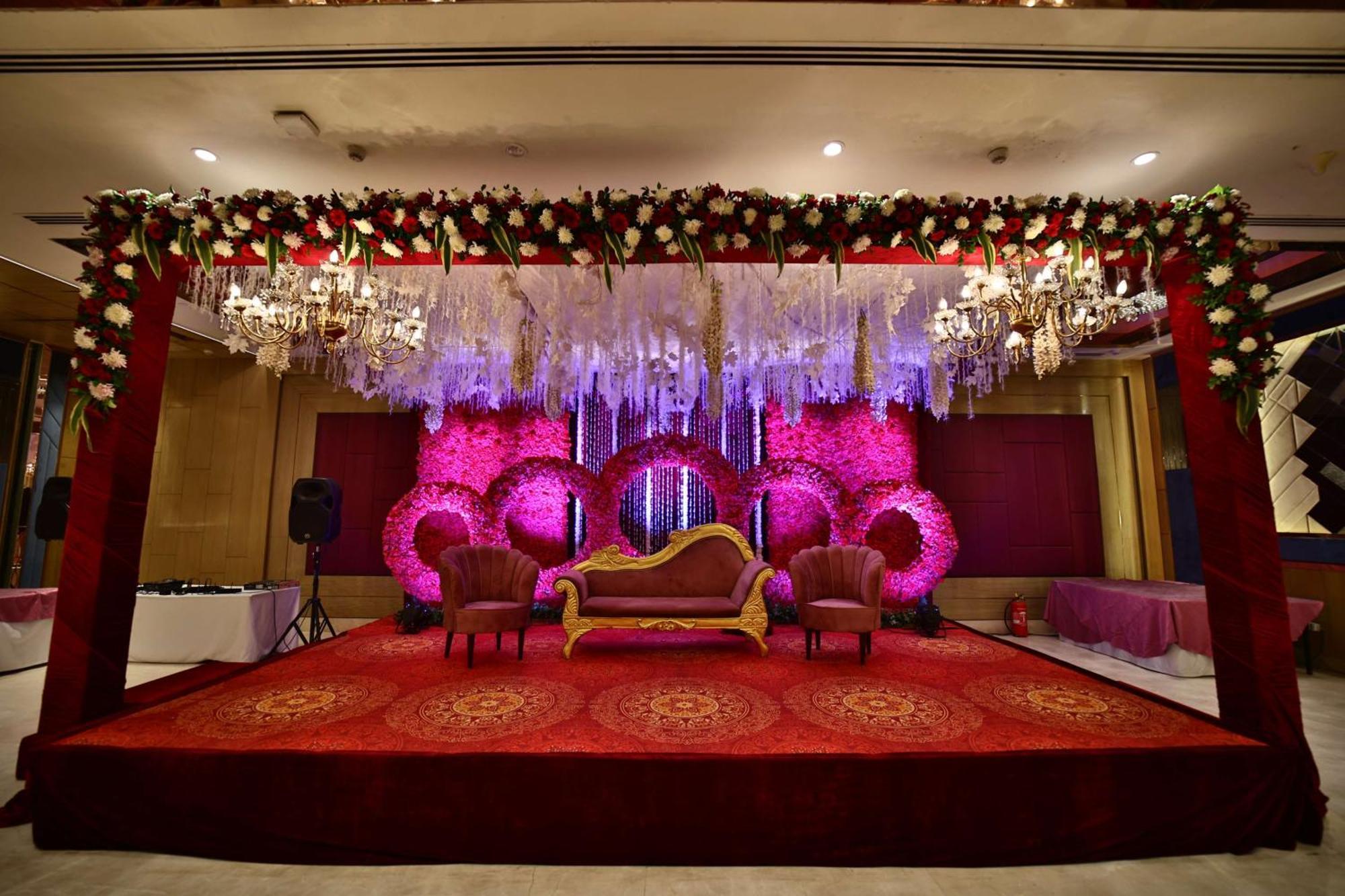 ホテル Radisson Blu Towers Kaushambi Delhi Ncr ガーズィヤーバード エクステリア 写真 A wedding reception in India