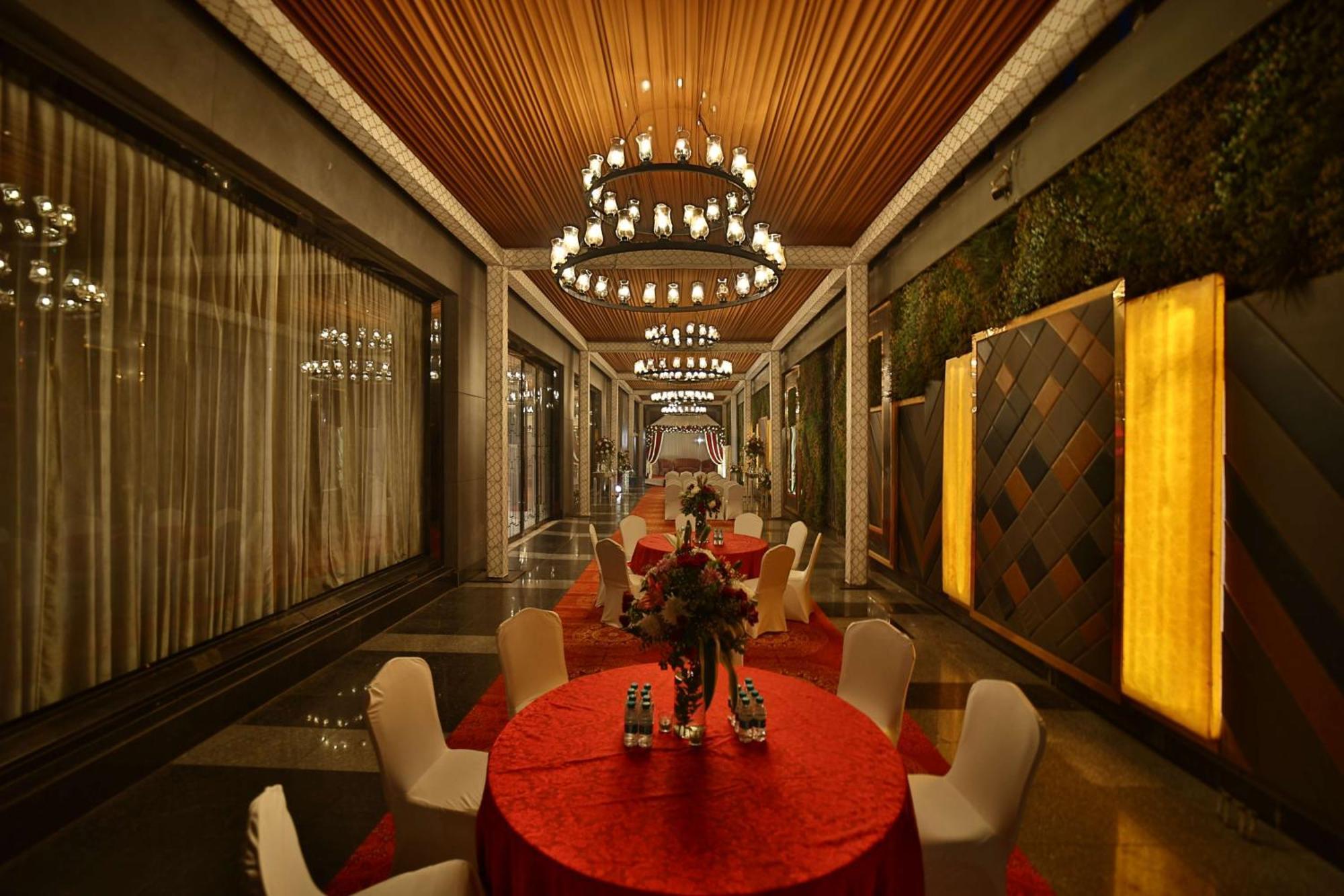 ホテル Radisson Blu Towers Kaushambi Delhi Ncr ガーズィヤーバード エクステリア 写真 The Imperial, New Delhi