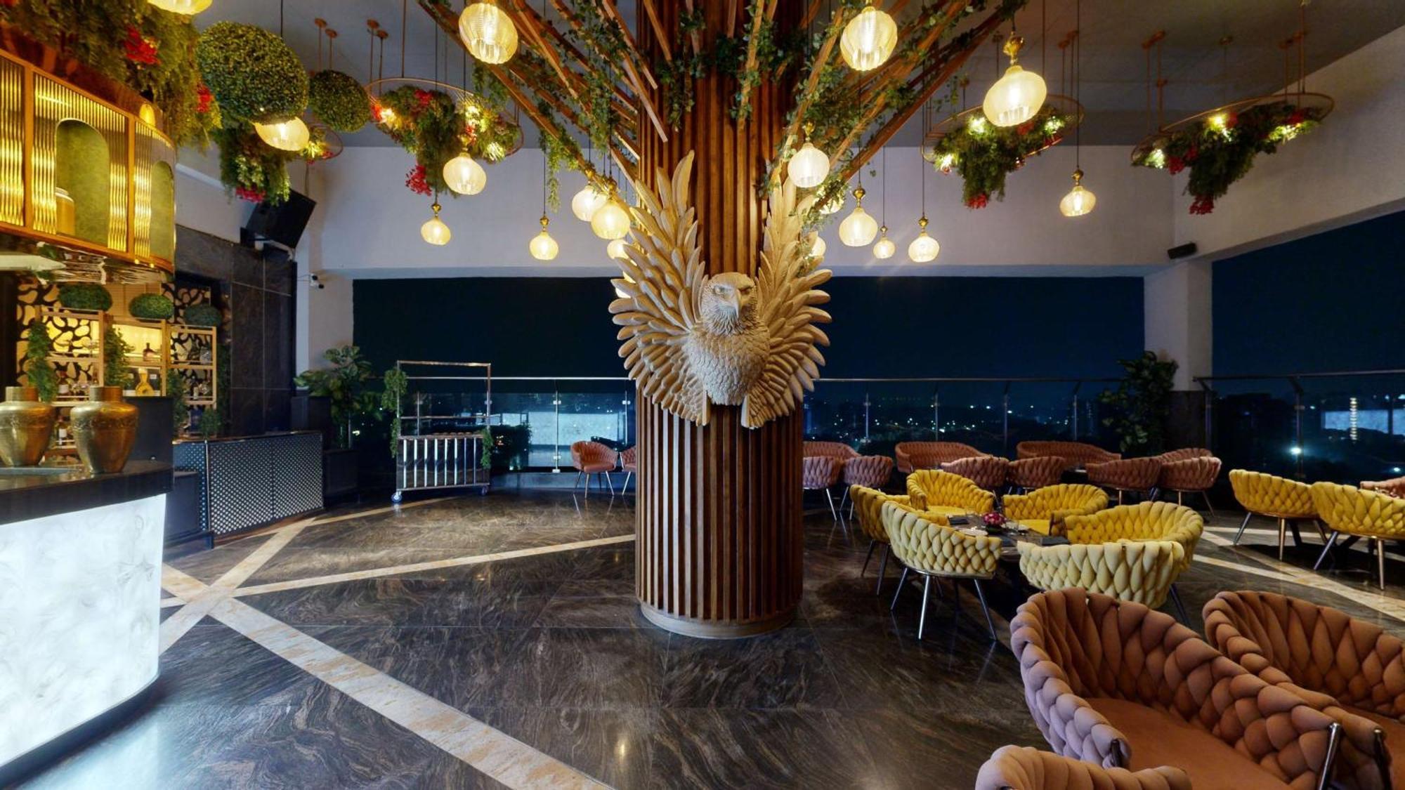ホテル Radisson Blu Towers Kaushambi Delhi Ncr ガーズィヤーバード エクステリア 写真 The interior of the restaurant