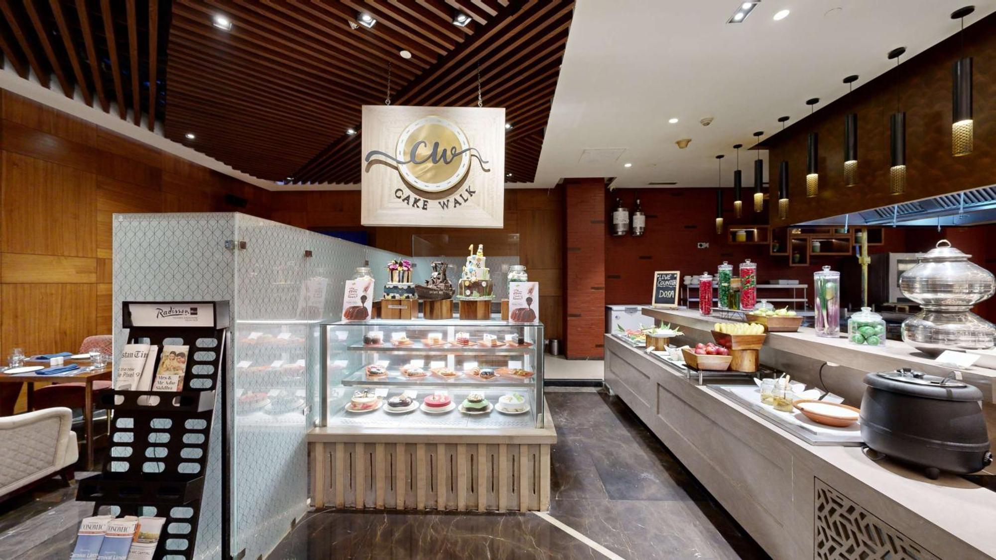 ホテル Radisson Blu Towers Kaushambi Delhi Ncr ガーズィヤーバード エクステリア 写真 Cake Walk